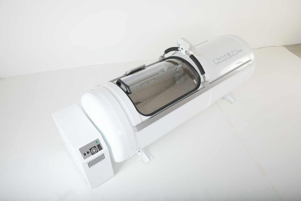 リカバリーステーションの横型高濃度酸素カプセル「WOTT+」(1.3気圧・波動振動機器WOTT搭載)